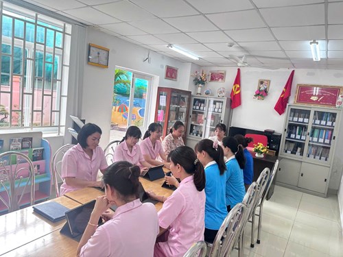 Tham gia tìm hiểu về quá trình hoạt động của bác